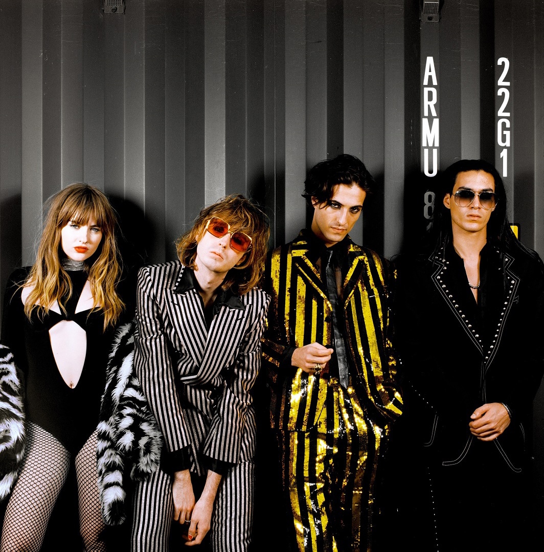 左からヴィクトリア・デ・アンジェリス（B）、トーマス・ラッジ（G）、ダミアーノ・デイヴィッド（Vo）、イーサン・トルキオ（Dr）。©Francis_Delacroix_