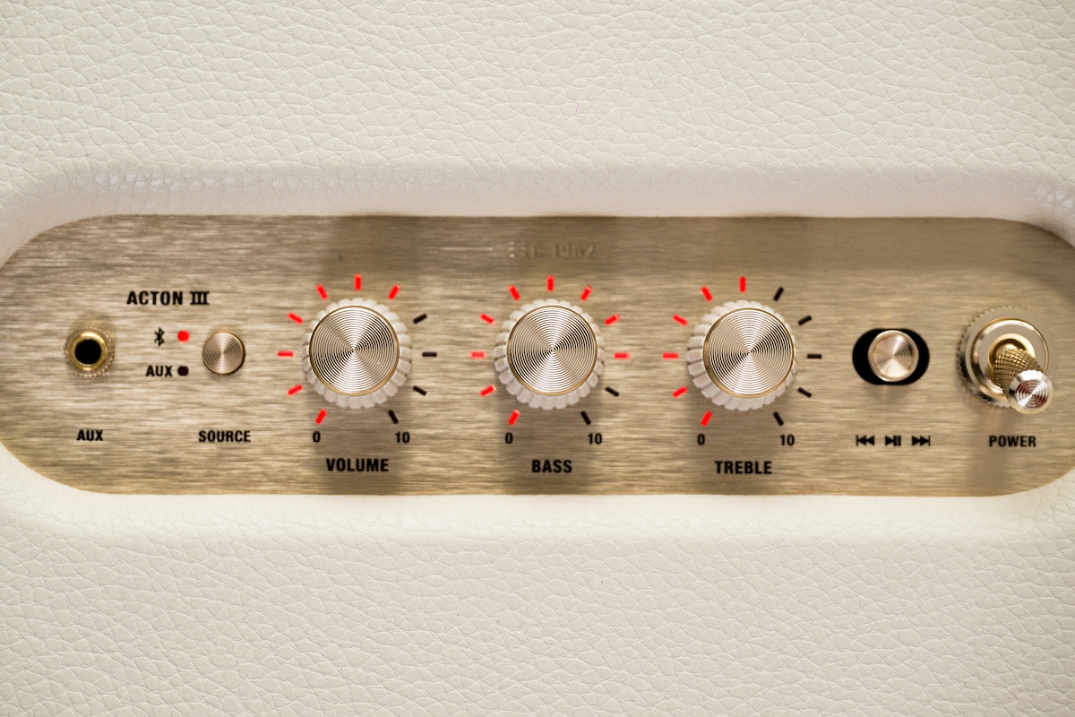 Marshall「Acton III」コントロール部