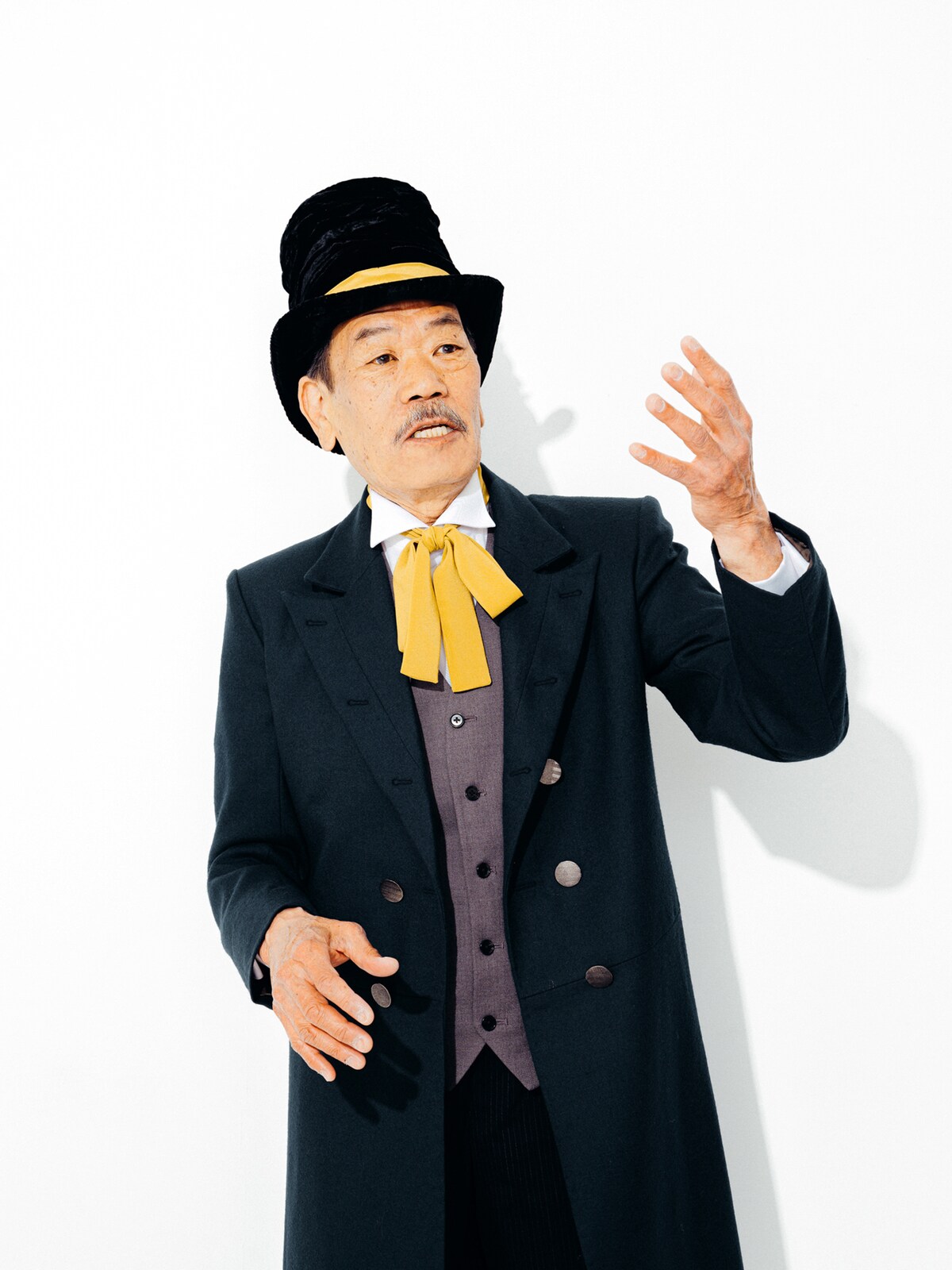 鴨川てんし扮するドロッセルマイヤー。