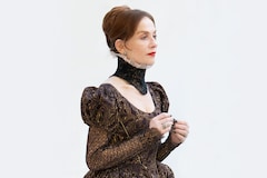 イザベル・ユペールが“本物の天才”ロバート・ウィルソンと作り上げた「Mary Said What She Said」を語る