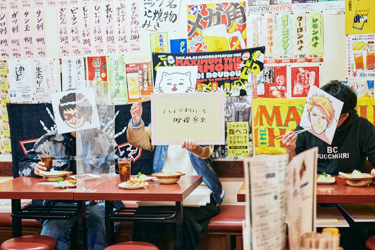 左から餓鬼Иちょ、ロッキン・ライフの中の人、ドズル。