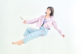 「女の子に憧れられるお姉さん」を目指す眉村ちあき、ラブソングがテーマの新作EPに込めた思いは