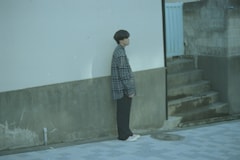 Meg Bonus特集|夢を泳ぎ、孤独と向き合う──自分をさらけ出した初コンセプトアルバム