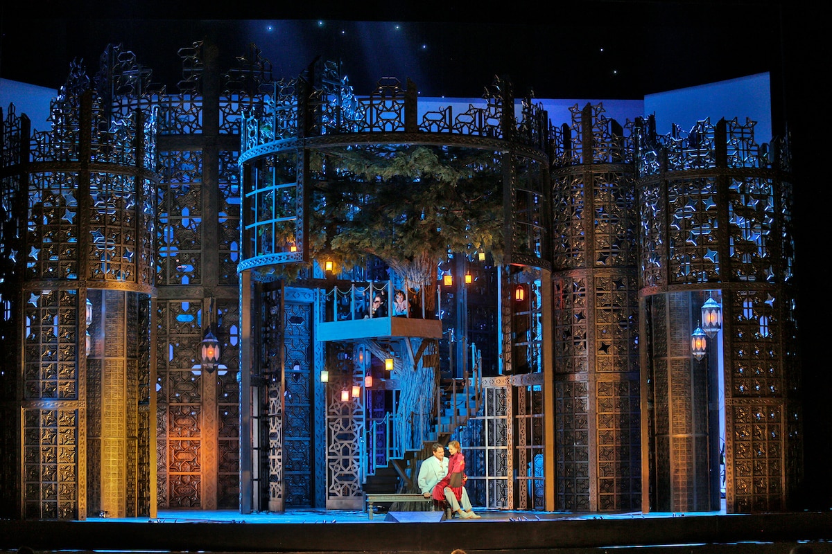 METライブビューイング「モーツァルト《フィガロの結婚》」（上映版とは別キャスト）より。©Ken Howard / Metropolitan Opera