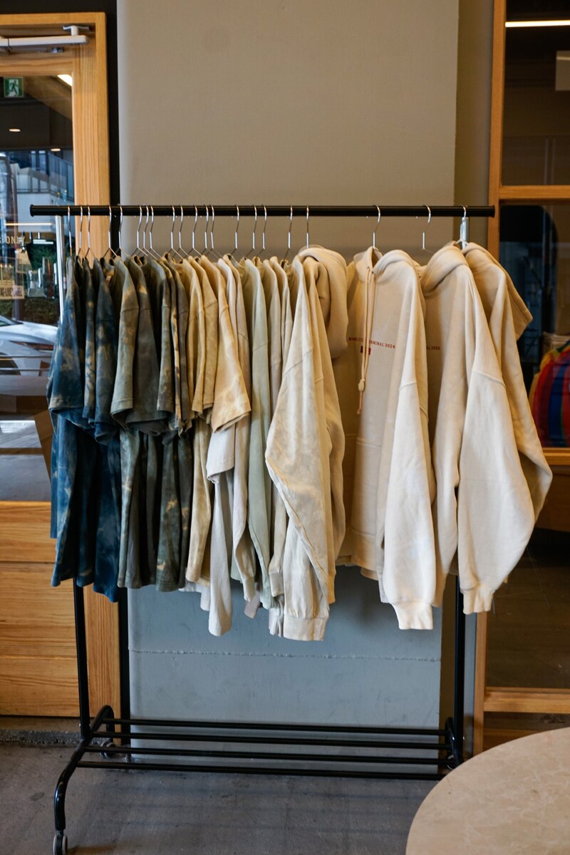 Brooklyn Roasting Company NambaとのコラボTシャツ、パーカ。