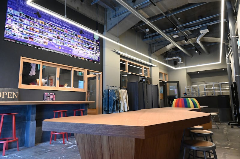 Yogibo META VALLEYのエントランス。