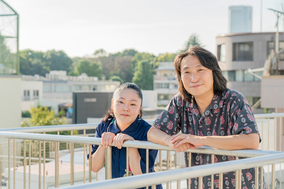 左から深井順子、糸井幸之介。
