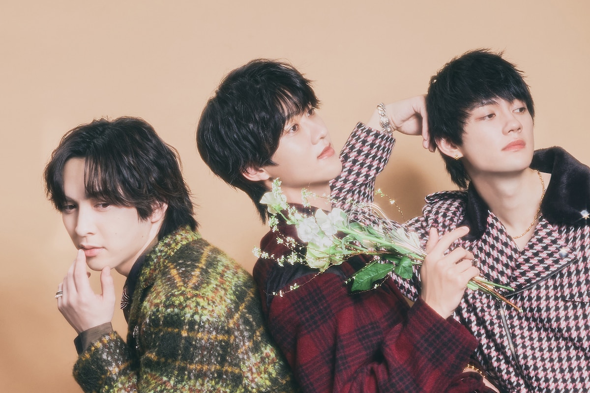 左から吉田仁人、曽野舜太、佐野勇斗。