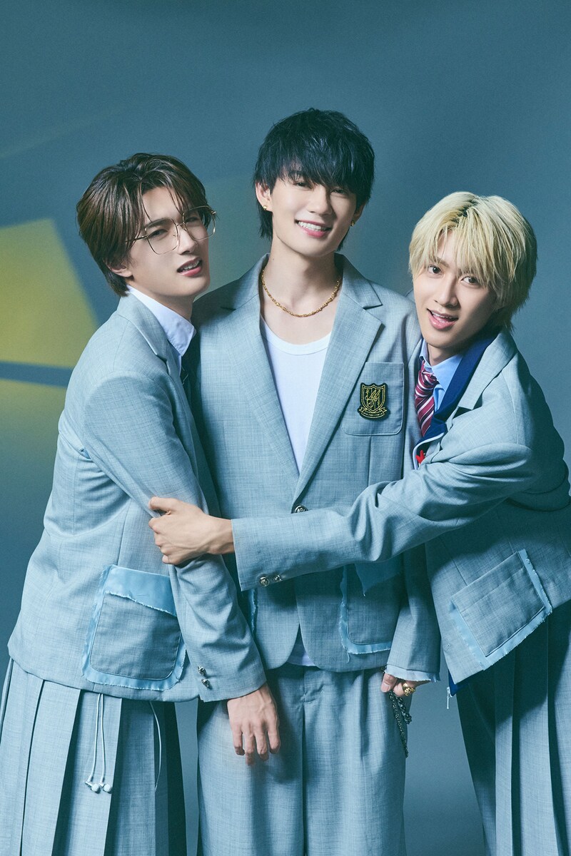 左から山中柔太朗、佐野勇斗、曽野舜太。