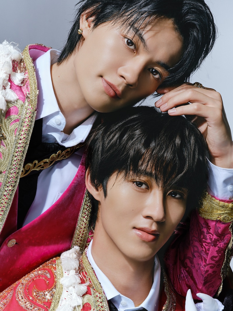 左から佐野勇斗、曽野舜太。