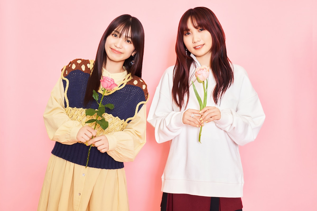 左からmiwa、幾田りら。