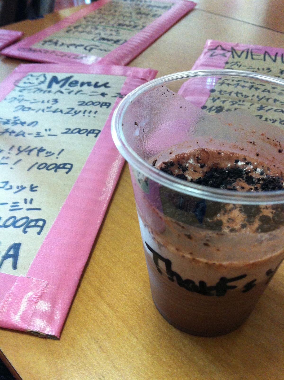 文化祭の出し物のドリンクメニュー。（提供：松岡茉優）