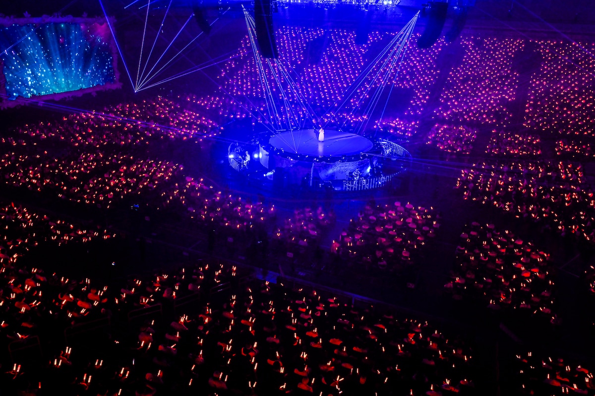 「百田夏菜子ソロコンサート Talk With Me ~シンデレラタイム~」の様子。(撮影:高田真希子)