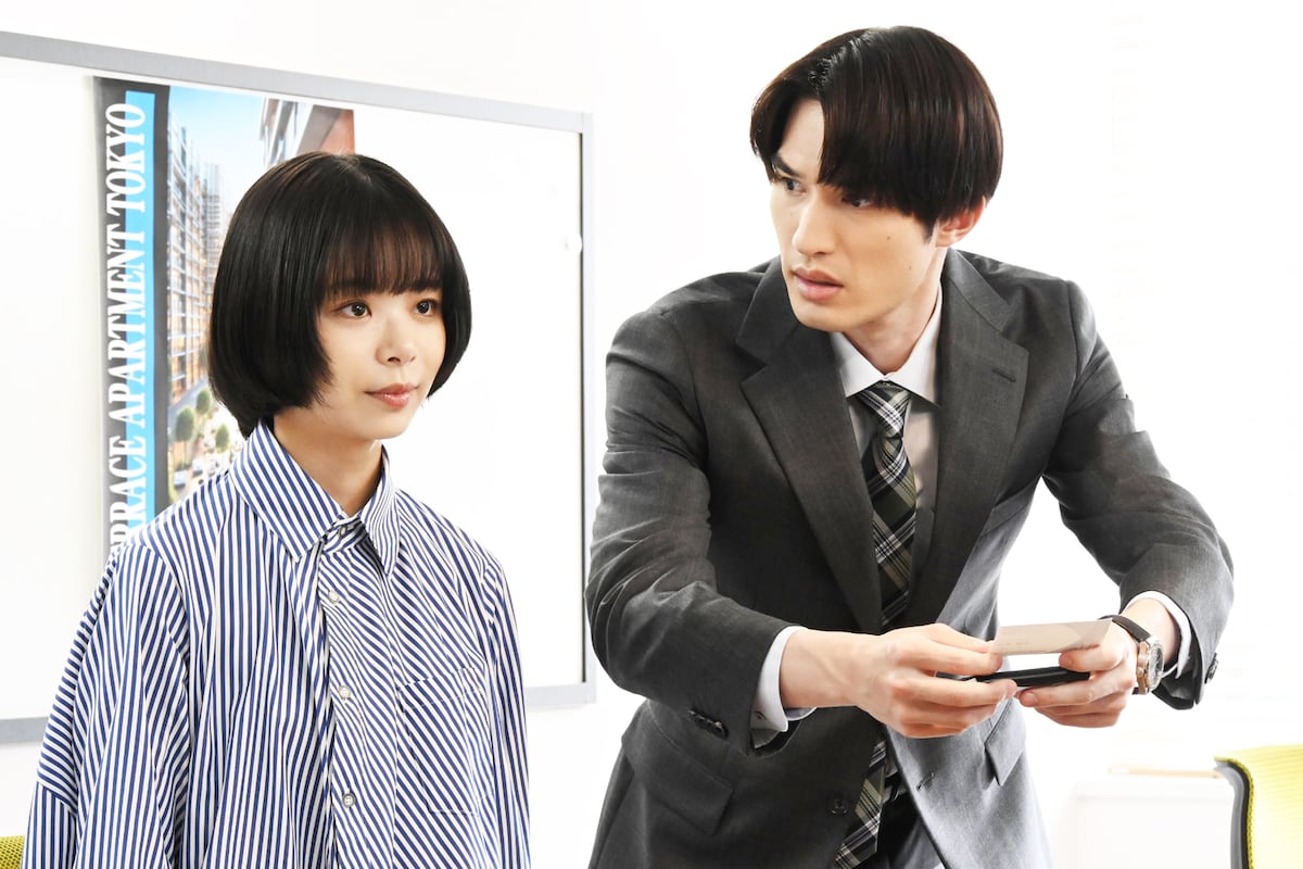 ドラマ「モンスター」より、趣里演じる神波亮子(左)とジェシー演じる杉浦義弘(右)