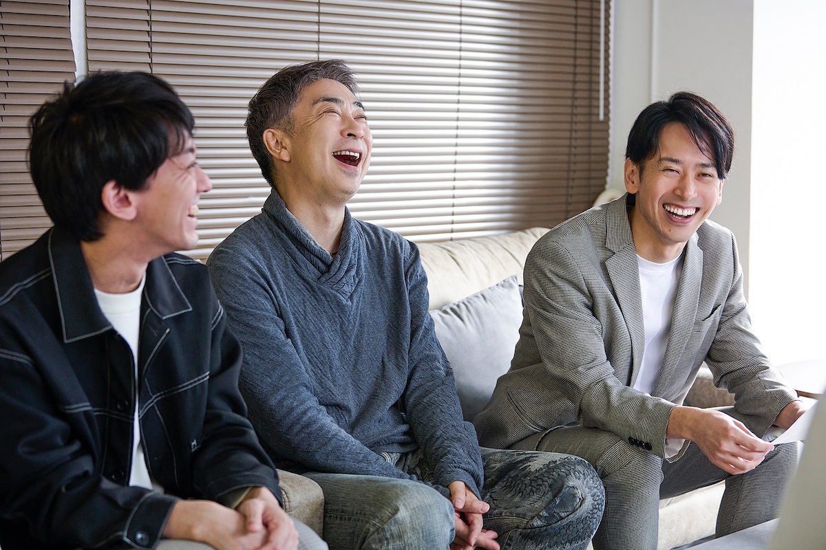 左から関根翔太、近江谷太朗、鍛治本大樹。