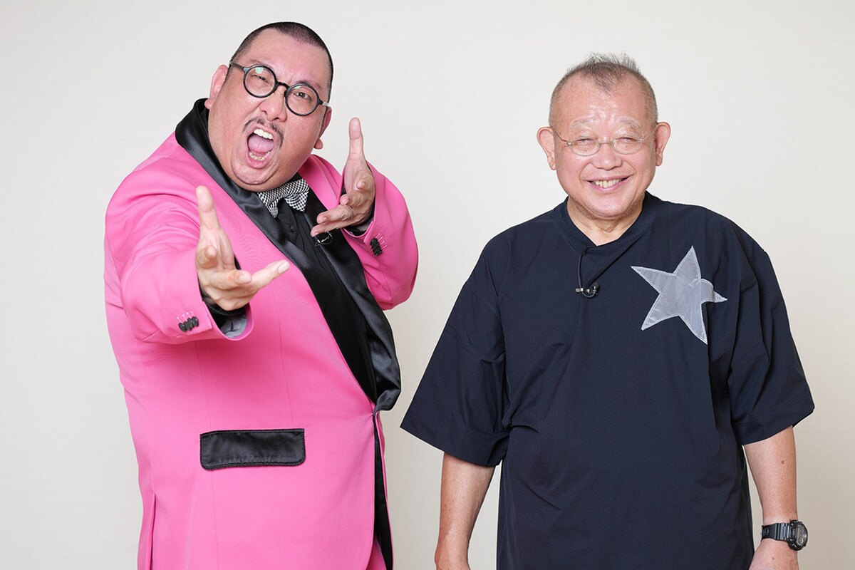 左から街裏ぴんく、笑福亭鶴瓶。