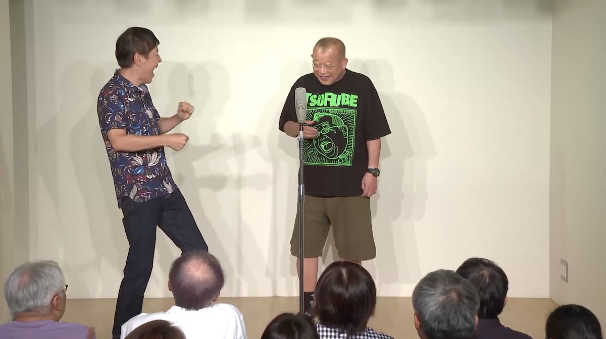 左から関根勤、笑福亭鶴瓶。