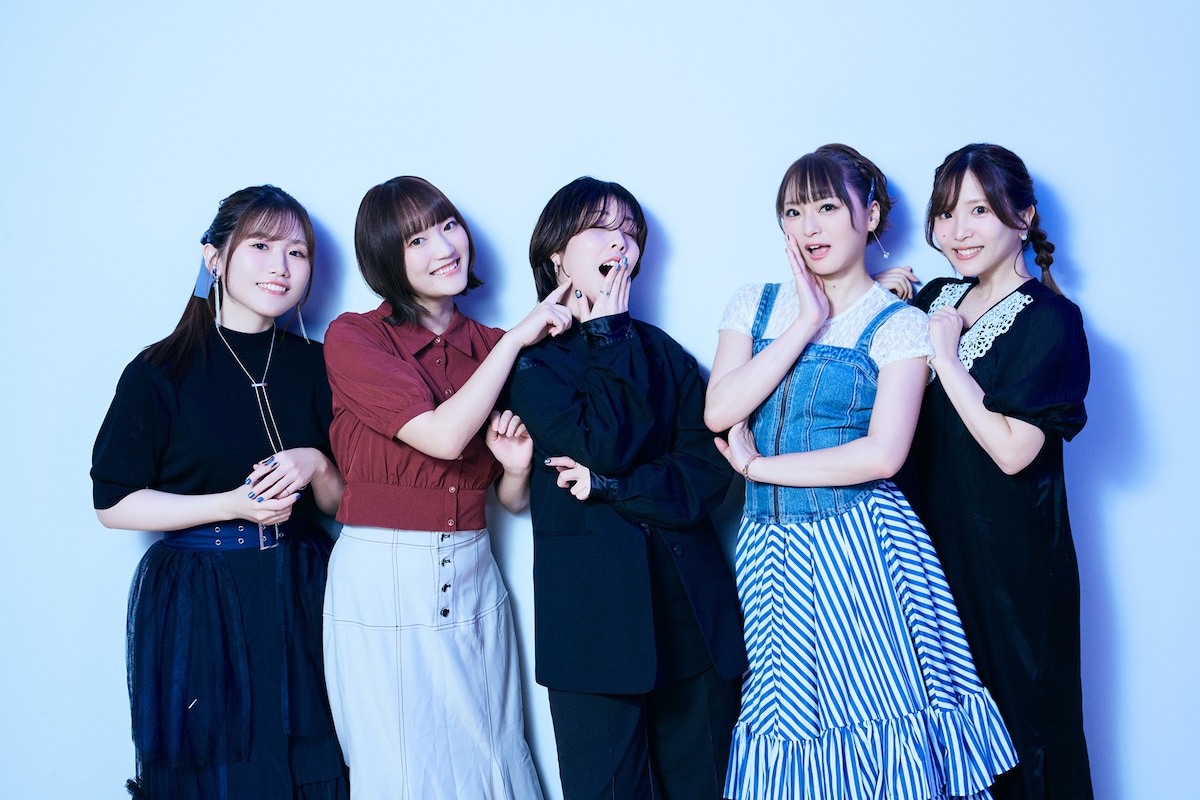 左から長谷川育美、菱川花菜、玉城仁菜、井澤詩織、真野あゆみ。