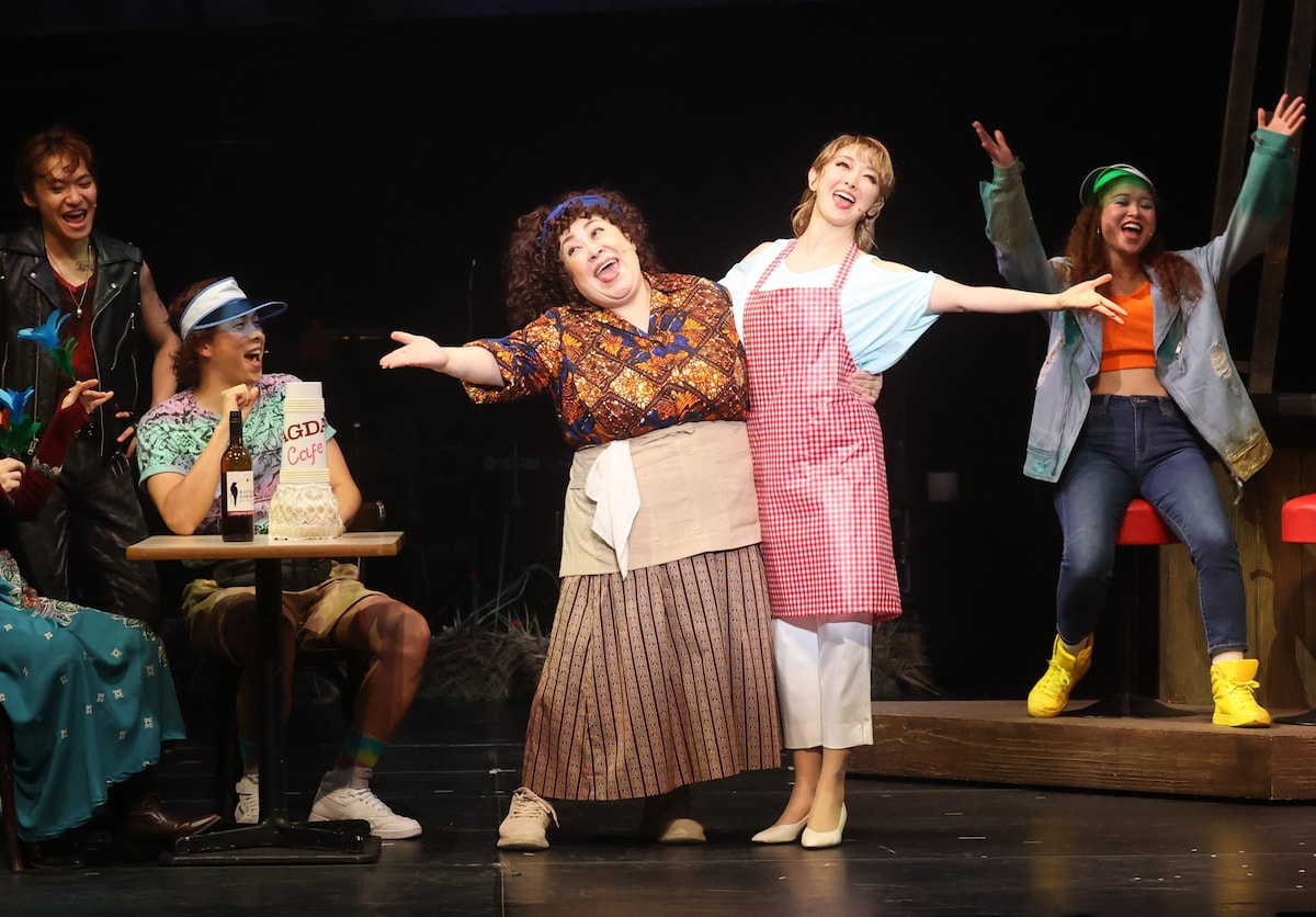 ミュージカル「バグダッド・カフェ」より。（写真提供：東宝演劇部）
