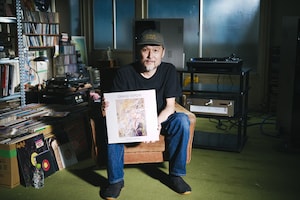 「Music & Me ～クリエイターが語る音楽と私」第1回｜画家・五木田智央に聞くレコード愛