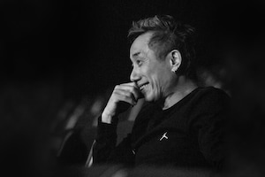 長渕剛「TSUYOSHI NAGABUCHI HALL TOUR 2025 "HOPE"」特集｜命懸けのステージを重ね、広島で見つけた“幸せ”