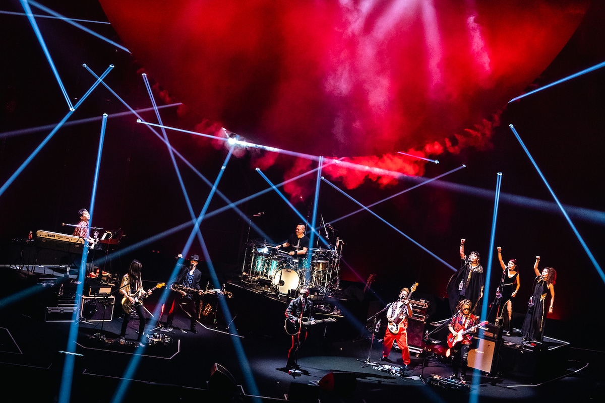 「TSUYOSHI NAGABUCHI HALL TOUR 2025 "HOPE"」の様子。