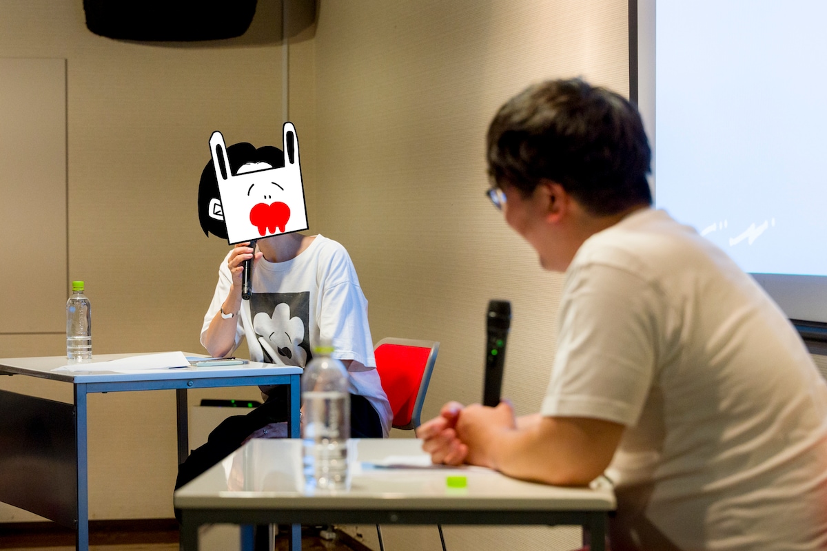 左からコナリミサト、佐伯ポインティ。