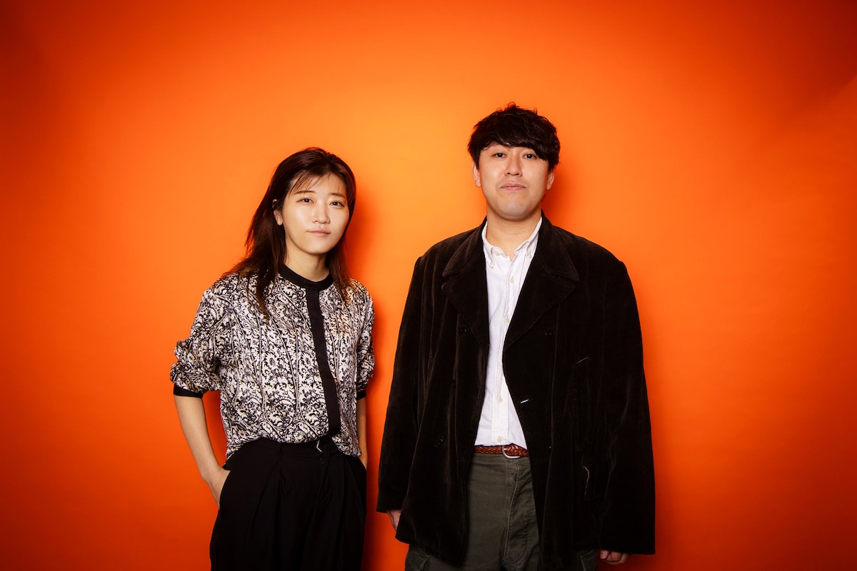 左からヒコロヒー、畠中悠。