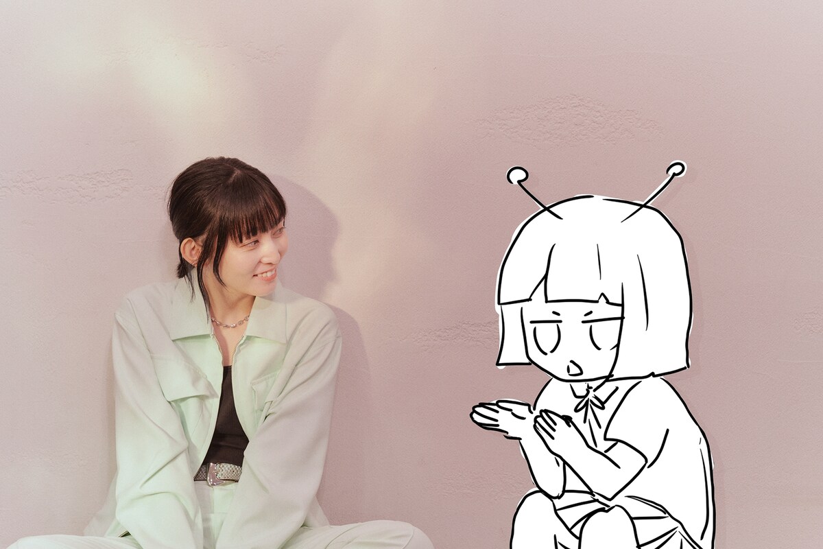 左からナナヲアカリ、ナユタン星人。