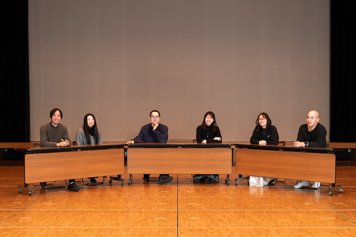 左から川北輝、倉田さきか、松井周、綿貫美紀、土屋有彩、太田竜次郎。