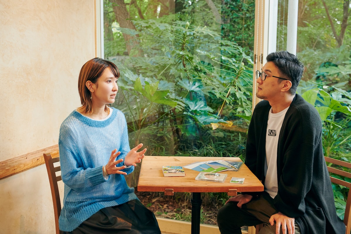 左から南壽あさ子、賽助。