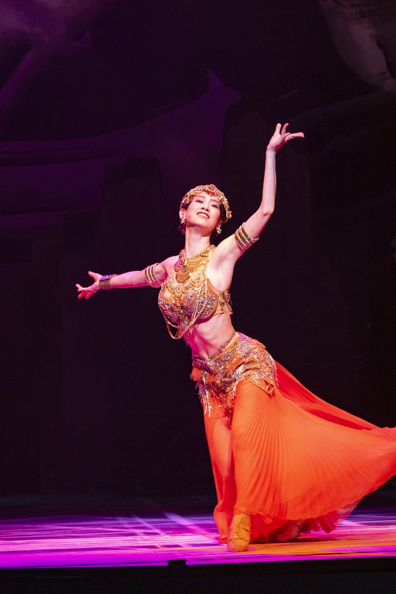 2021年に上演されたミュージカル「マタ・ハリ」より、タイトルロールを演じる愛希れいか。（撮影：岡千里）