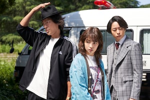 「映画 ネメシス 黄金螺旋の謎」脚本家・秦建日子インタビュー、広瀬すずや櫻井翔が“難しい脚本”と称した物語をノリノリで書く