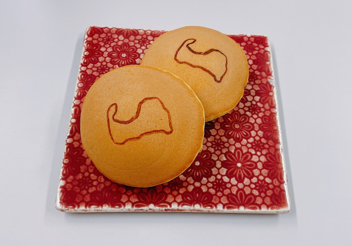 野口屋のオール富山どら焼き「富どら」。