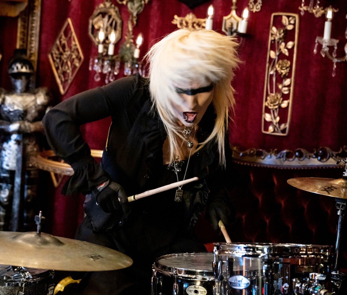 CHARGEEEEEE...（カイキゲッショク、ZIGGY）