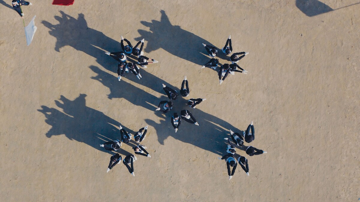 スペシャルムービー「赤と白」より。