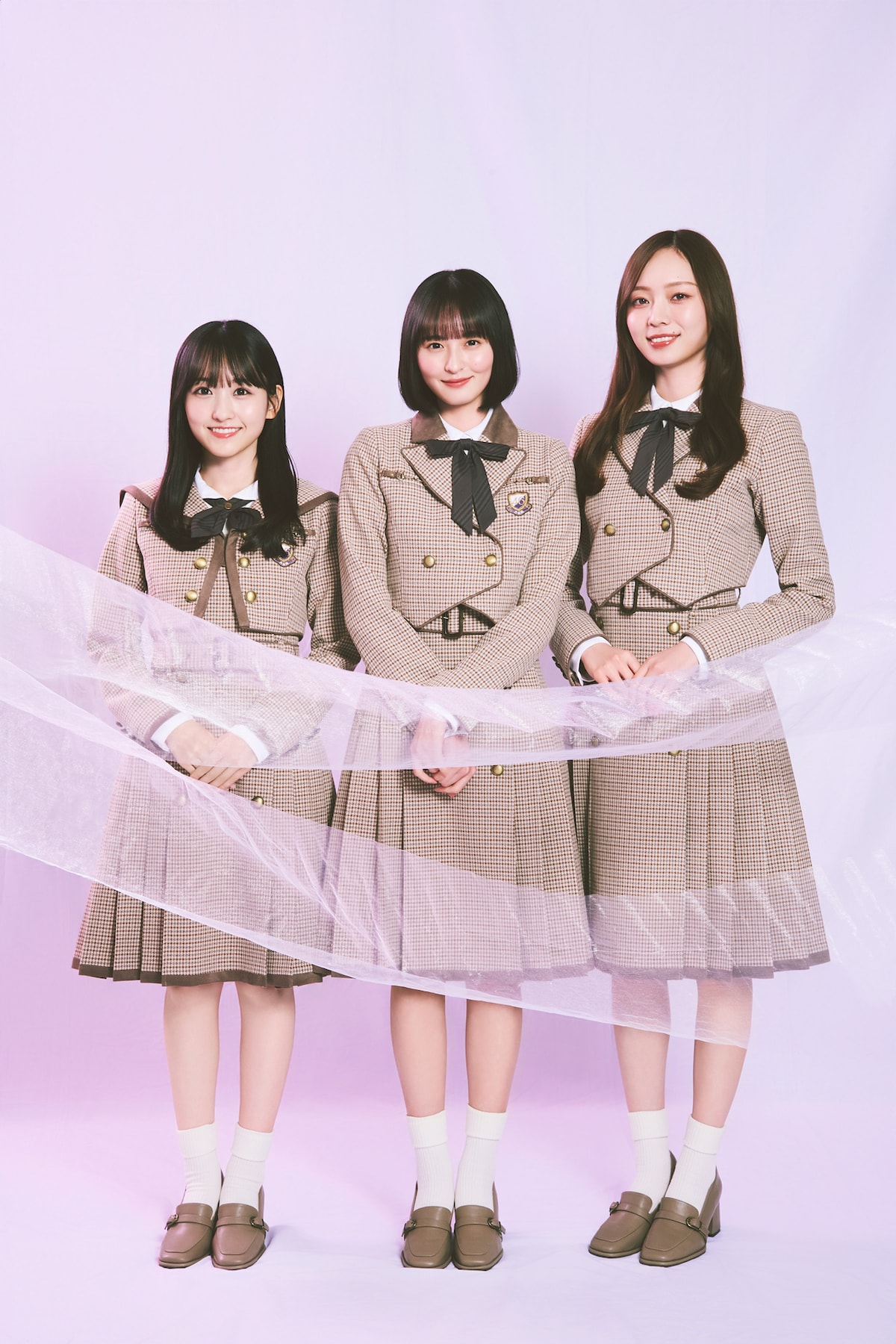 左から一ノ瀬美空、遠藤さくら、梅澤美波。