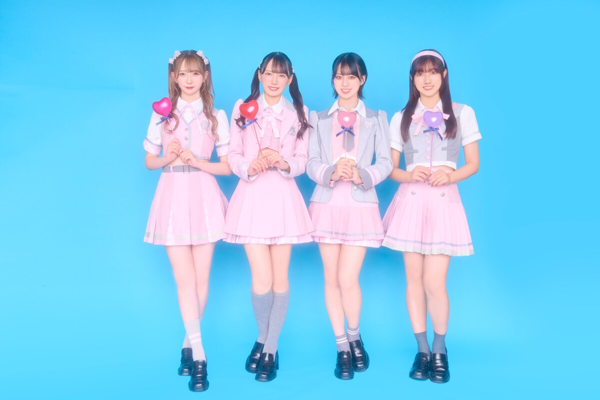 左から谷崎早耶、鈴木瞳美、冨田菜々風、蟹沢萌子。