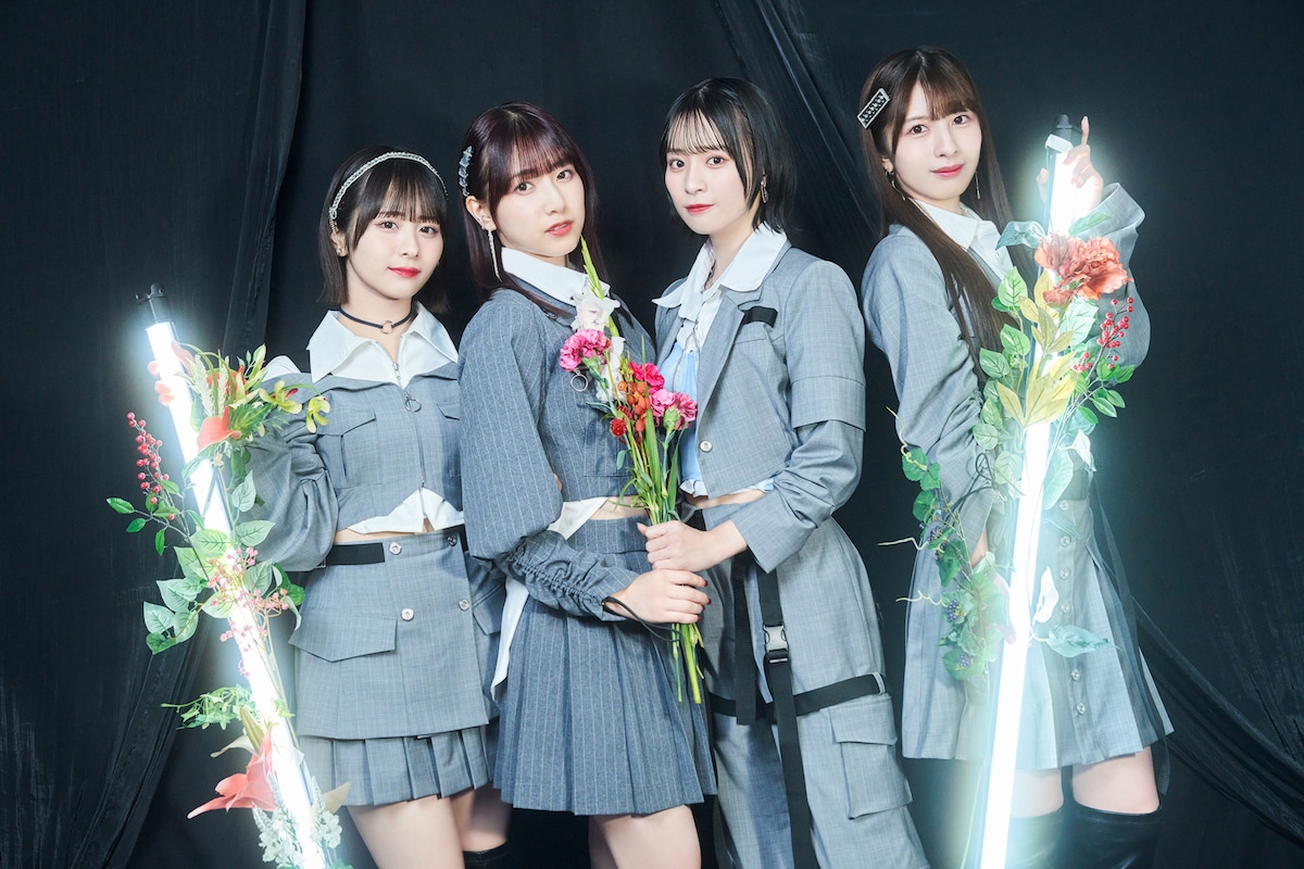 左から尾木波菜、蟹沢萌子、冨田菜々風、河口夏音。