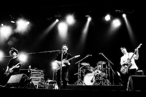 NUMBER GIRL「無常の日」レビュー｜自分たちのバンドサウンドを更新し続けた4年間の集大成