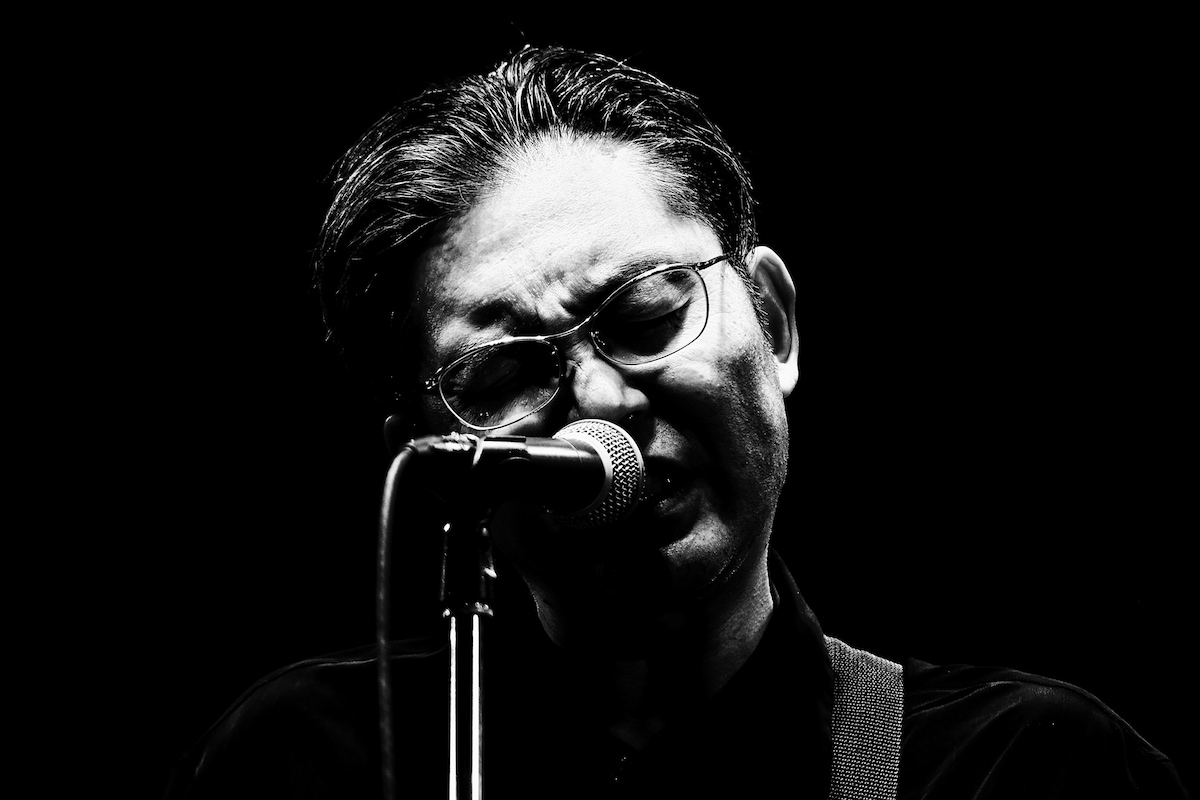 向井秀徳（G, Vo）