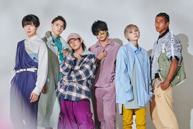 ODDLORE「ONE BY ONE」特集｜一歩ずつ歩んで自分らしい未来へ　“心の隙間”寄せ合う6人の1stアルバム