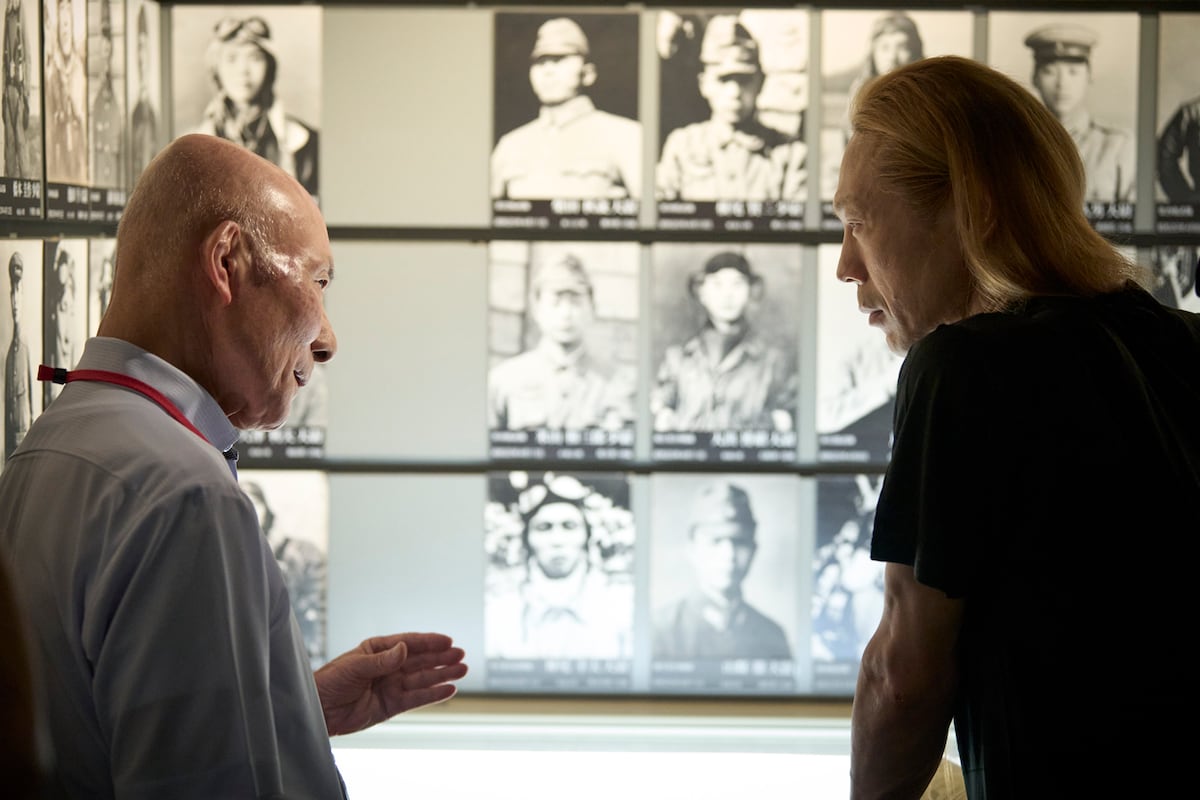 知覧特攻平和会館を訪れたときの森山開次。（写真：渡邉肇）
