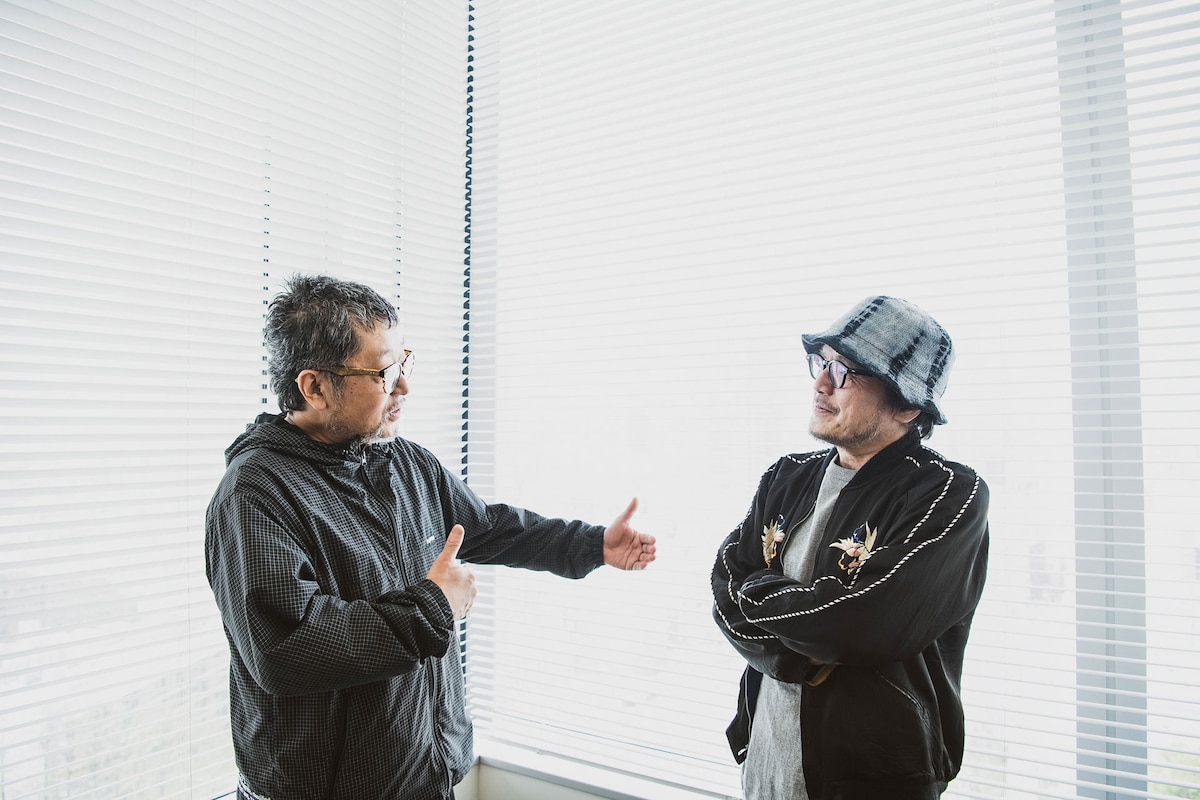 左から大江千里、江口寿史。