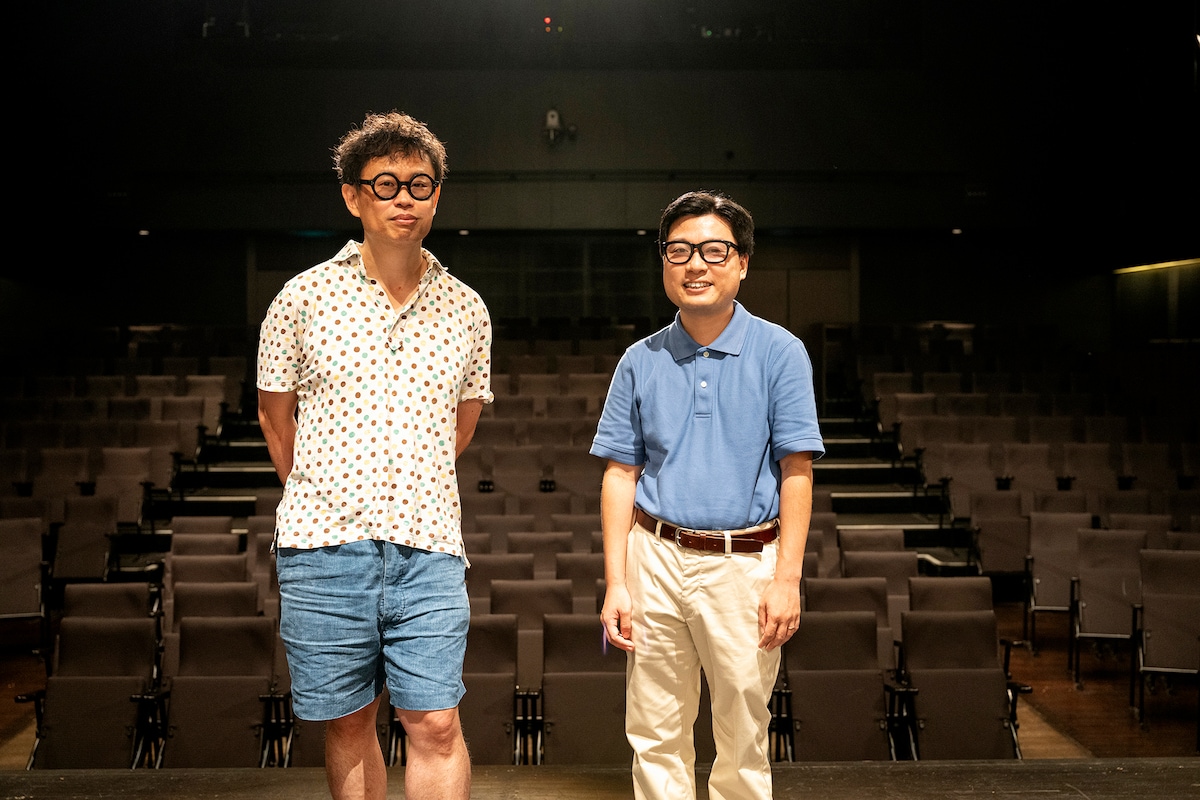 左から岡田利規、カゲヤマ気象台。