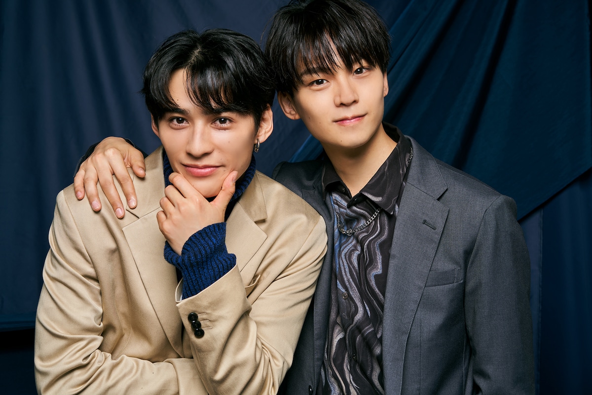 左からTETTA、REI。