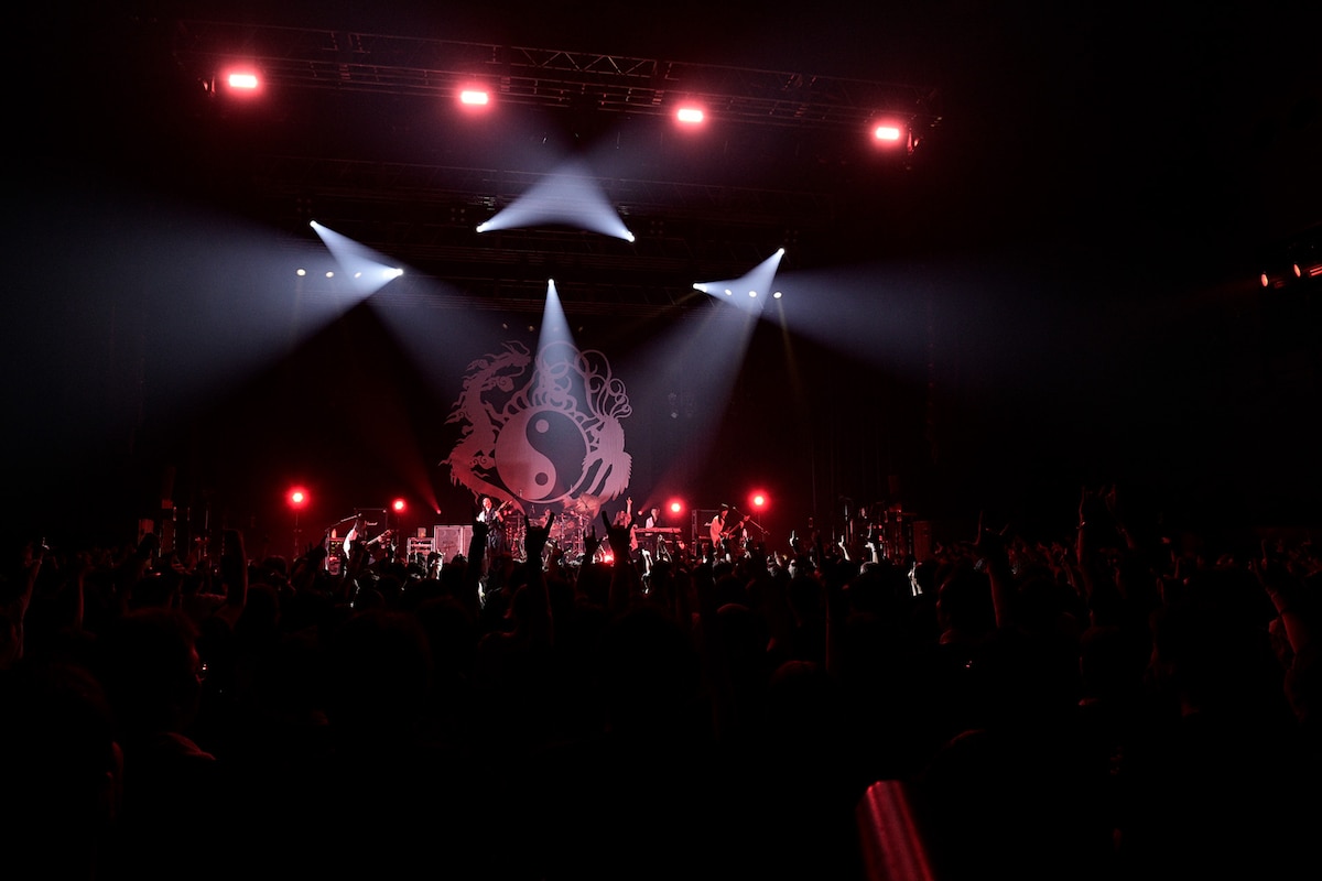 「陰陽座ツアー2025『吟澪』」の様子。（撮影：小松陽祐）