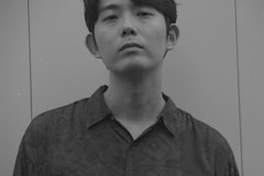 折坂悠太「せぞん」インタビュー｜ニューシングルで示す、新たな“抜けのよさ”