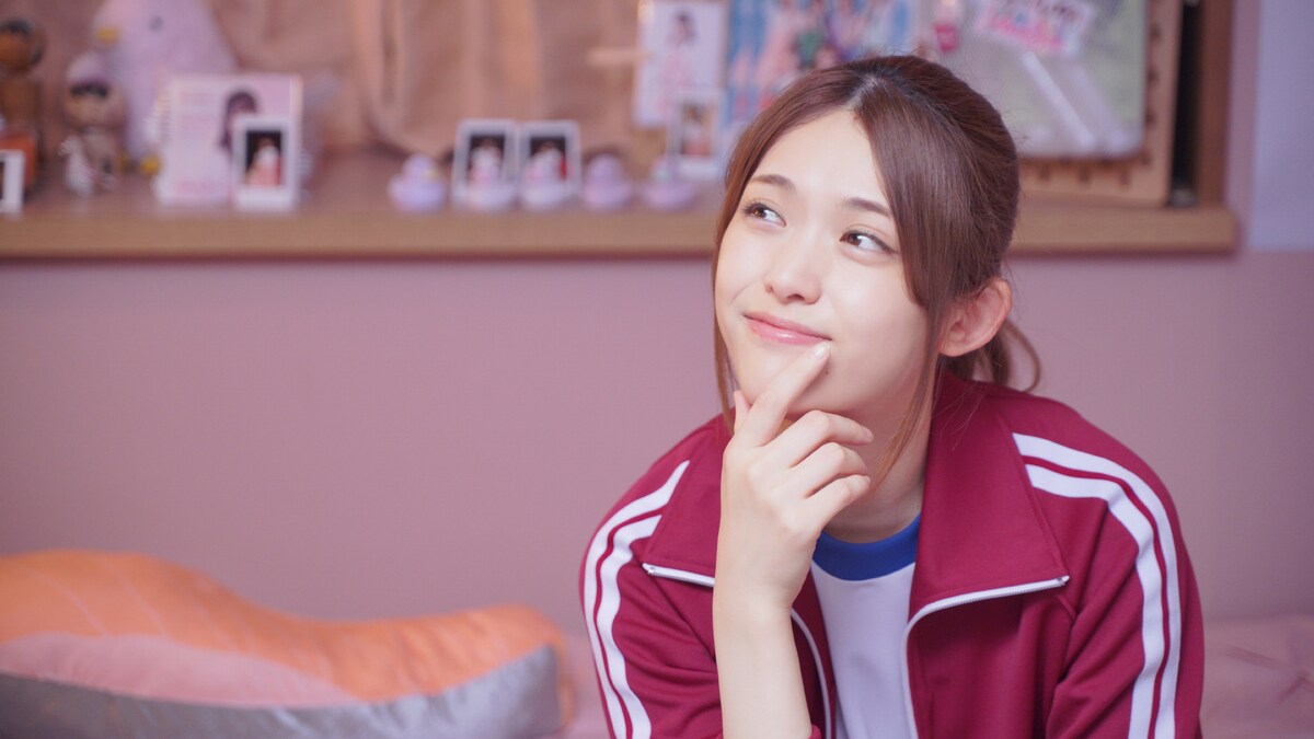 「劇場版 推しが武道館いってくれたら死ぬ」より、松村沙友理演じるえりぴよ。