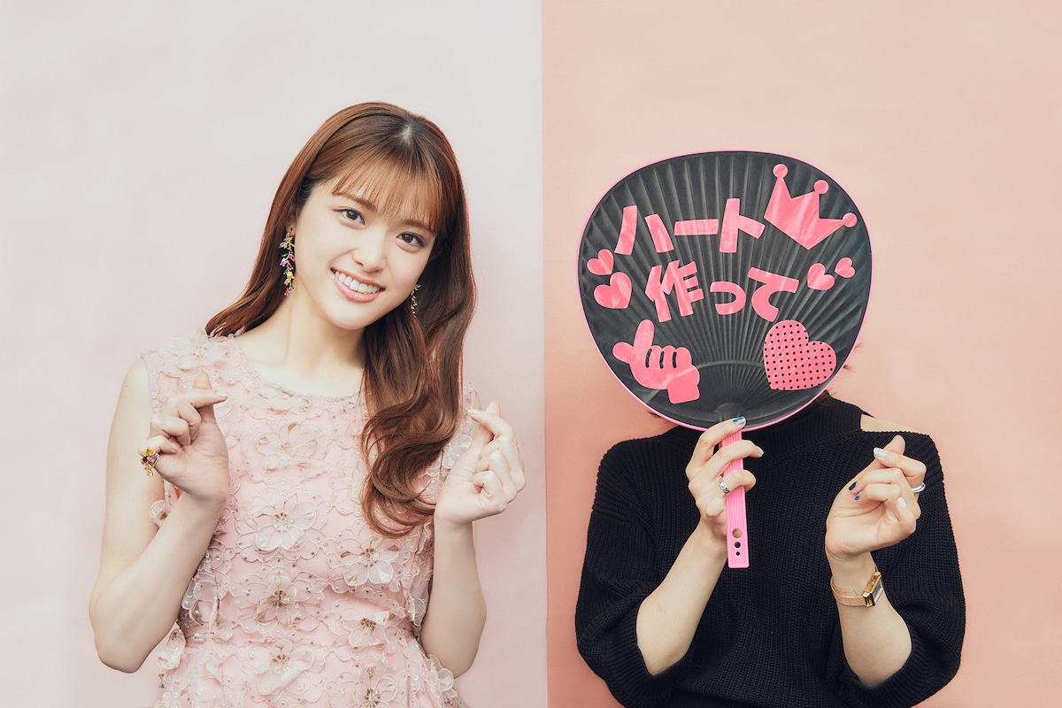 左から松村沙友理、平尾アウリ。